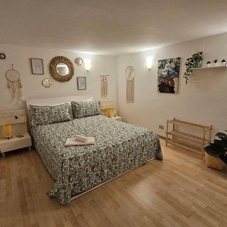 La Maison Bouganville Салерно Екстериор снимка
