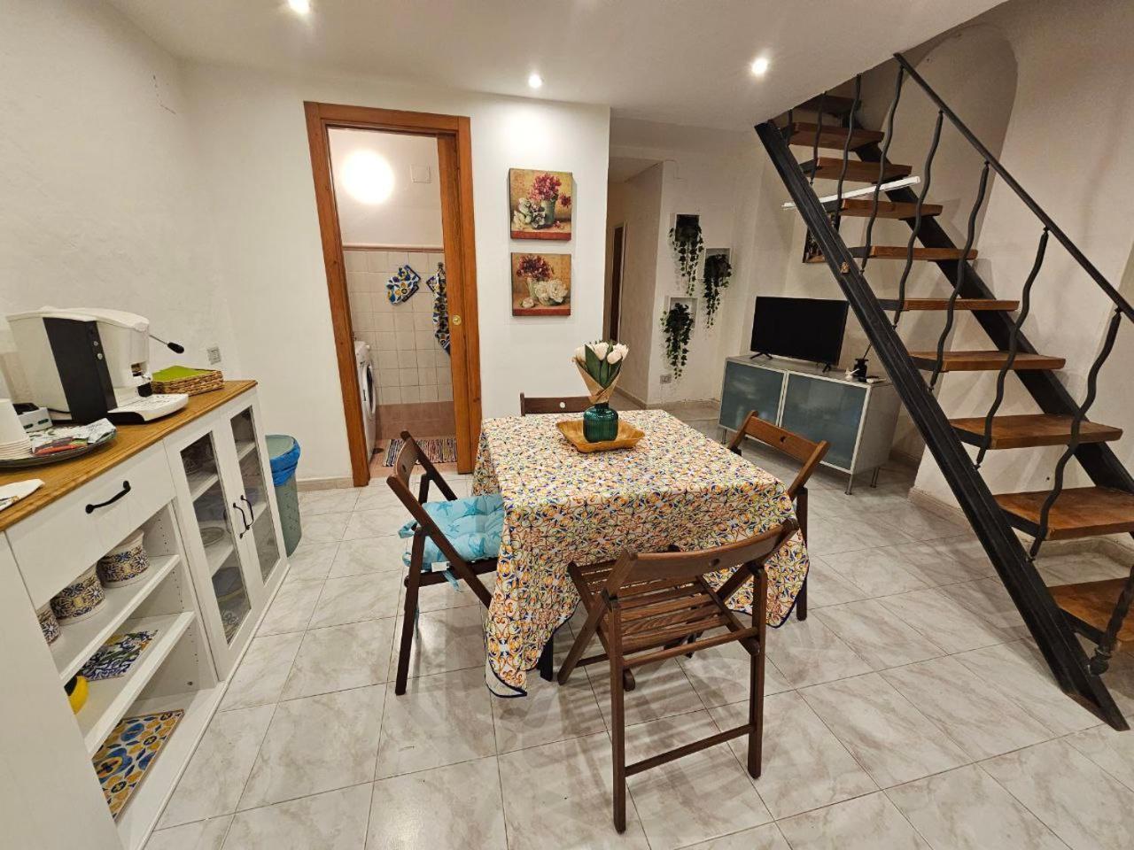 La Maison Bouganville Салерно Екстериор снимка