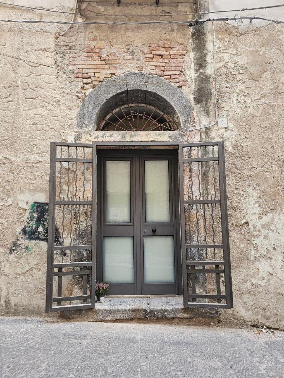 La Maison Bouganville Салерно Екстериор снимка